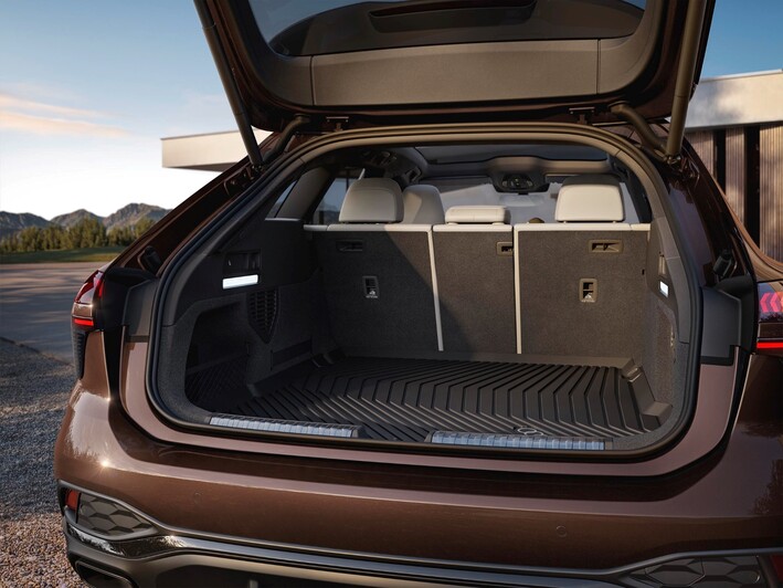 Plastová vložka do zavazadlového prostoru, A6 Avant